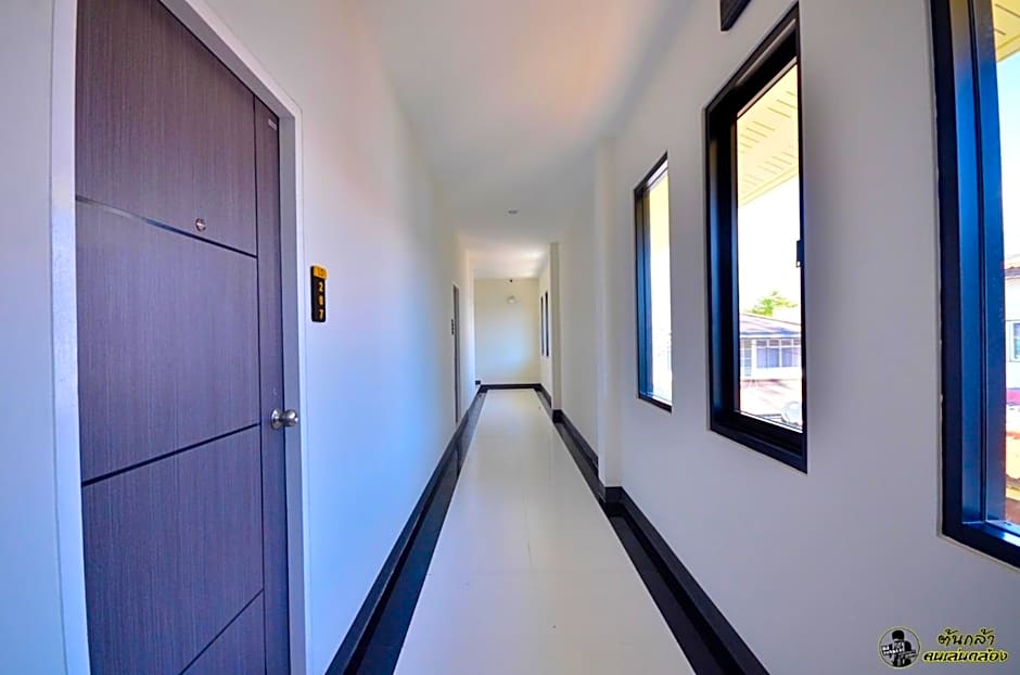 แอ่ว-ดีLD Hotel&Residences