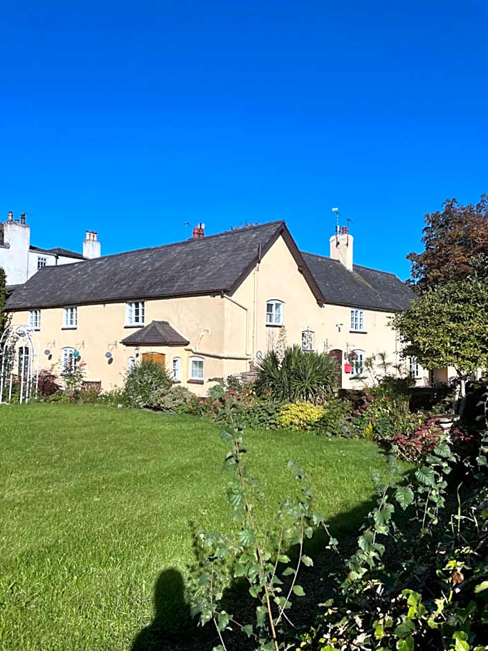 Oakenholt Farm Bed and Breakfast
