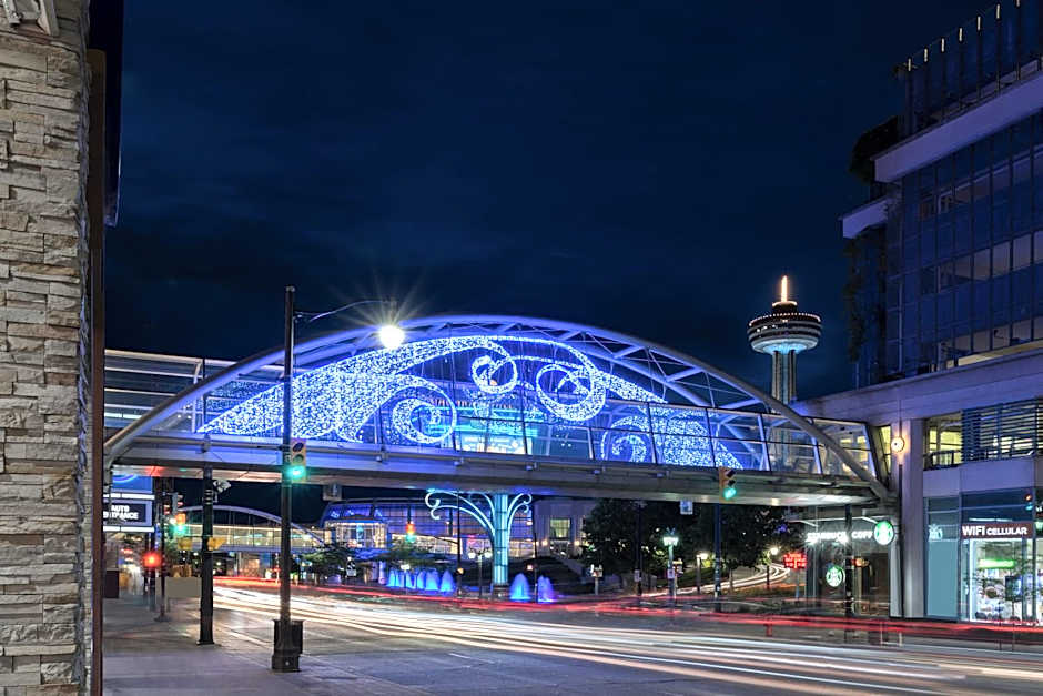 Wyndham Grand Fallsview Hotel