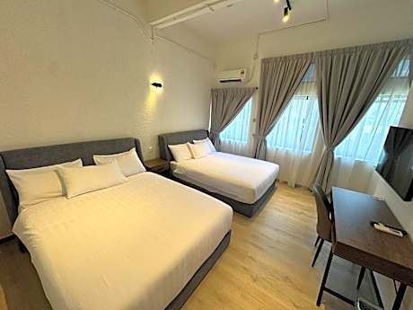 Comfort Quadruple Room