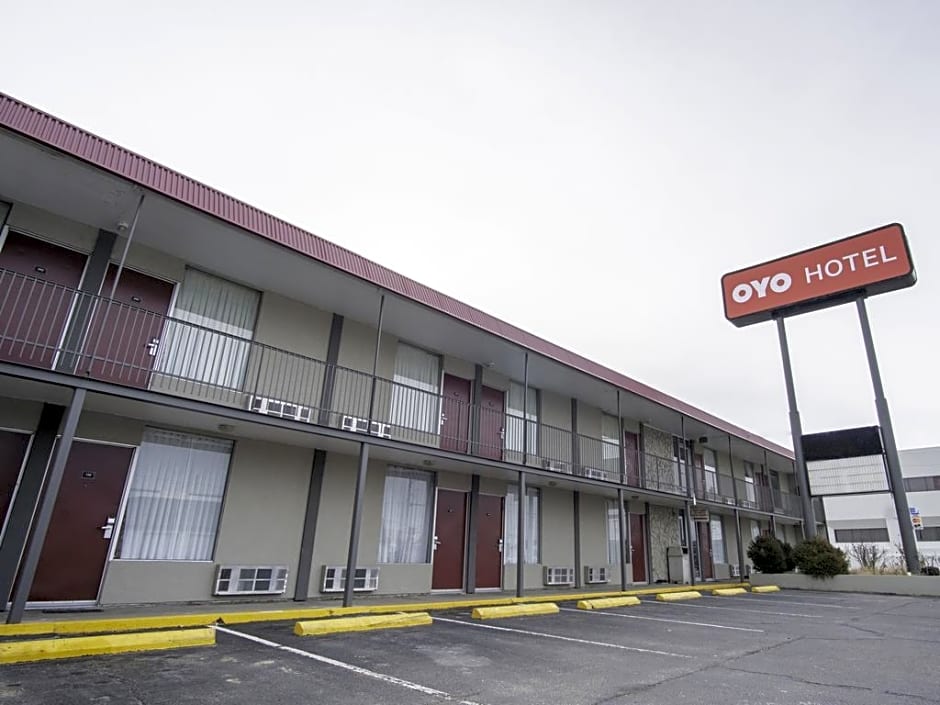 OYO Hotel Hutchinson KS West 4th Ave