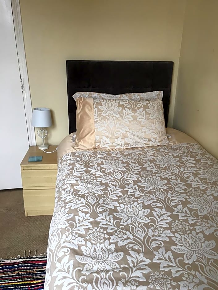 The Townhouse B and B free continental breakfast included