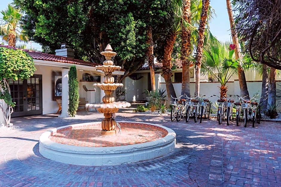 Villa Royale Inn