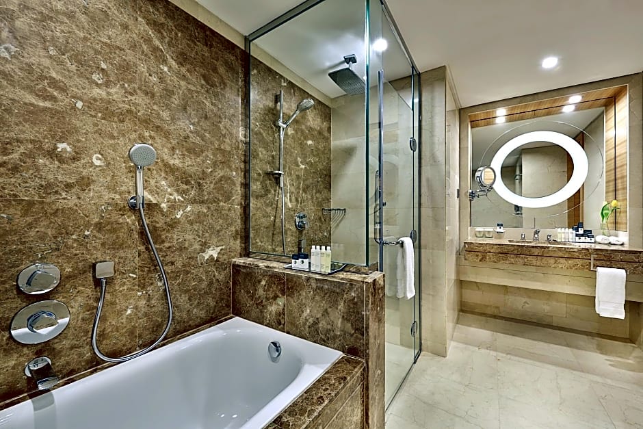 DoubleTree By Hilton Riyadh - Al Muroj Business Gate