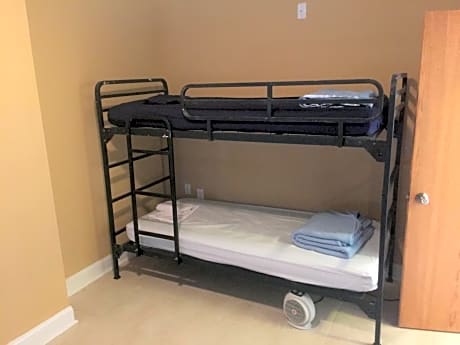 Bed in 8-Bed Mixed Dormitory Room