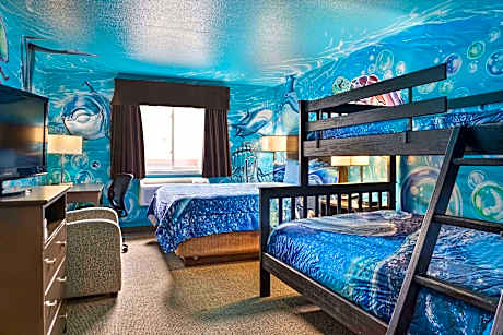 1 Queen Bed Bunk Bed Non-Smoking