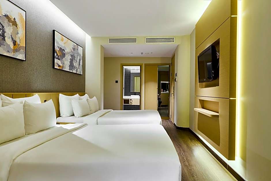 Central Park Saigon Hotel