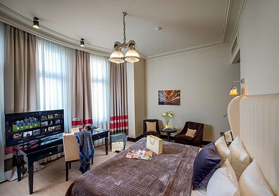 Astoria Hotel