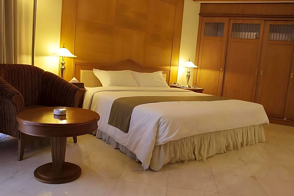 Makassar Golden Hotel