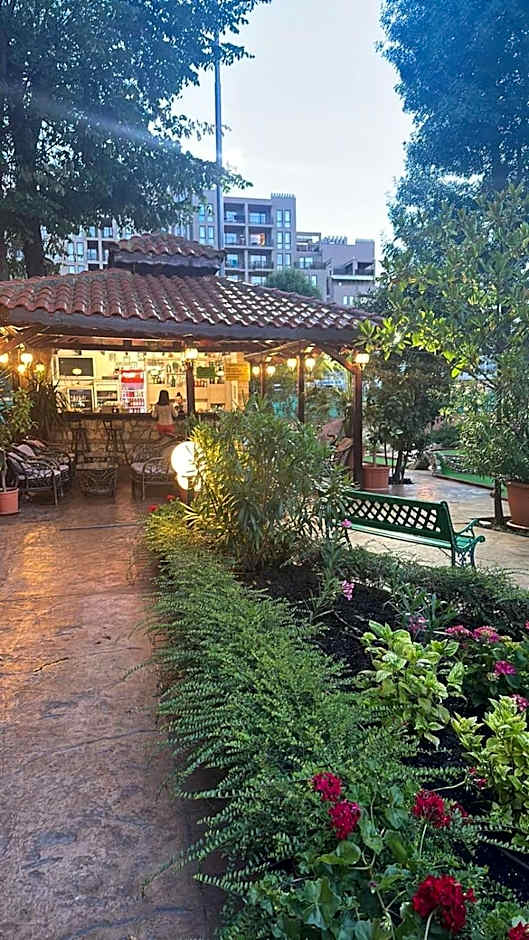 Oleander House and Tennis Club