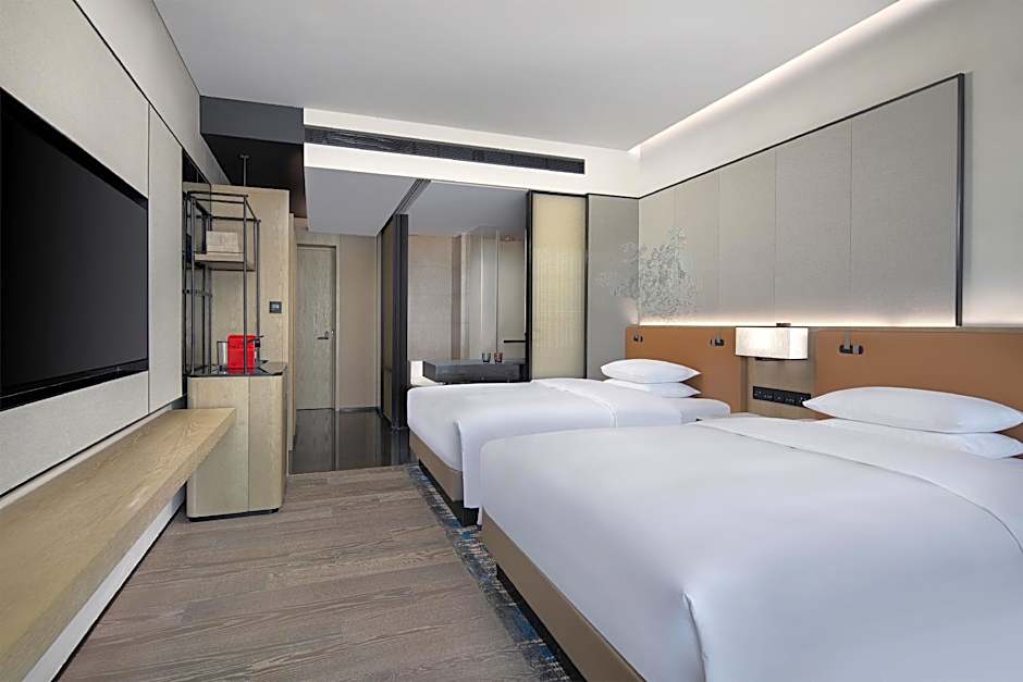 Courtyard by Marriott Luoyang