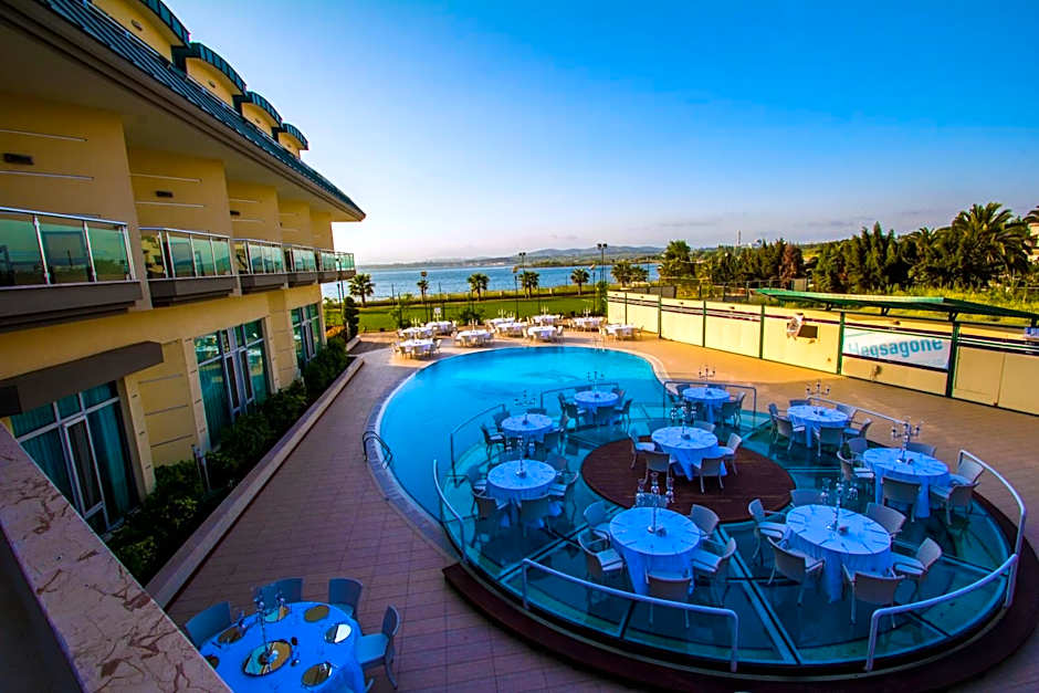 Hotel Hegsagone Marine Asia