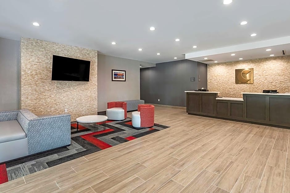 Comfort Inn & Suites