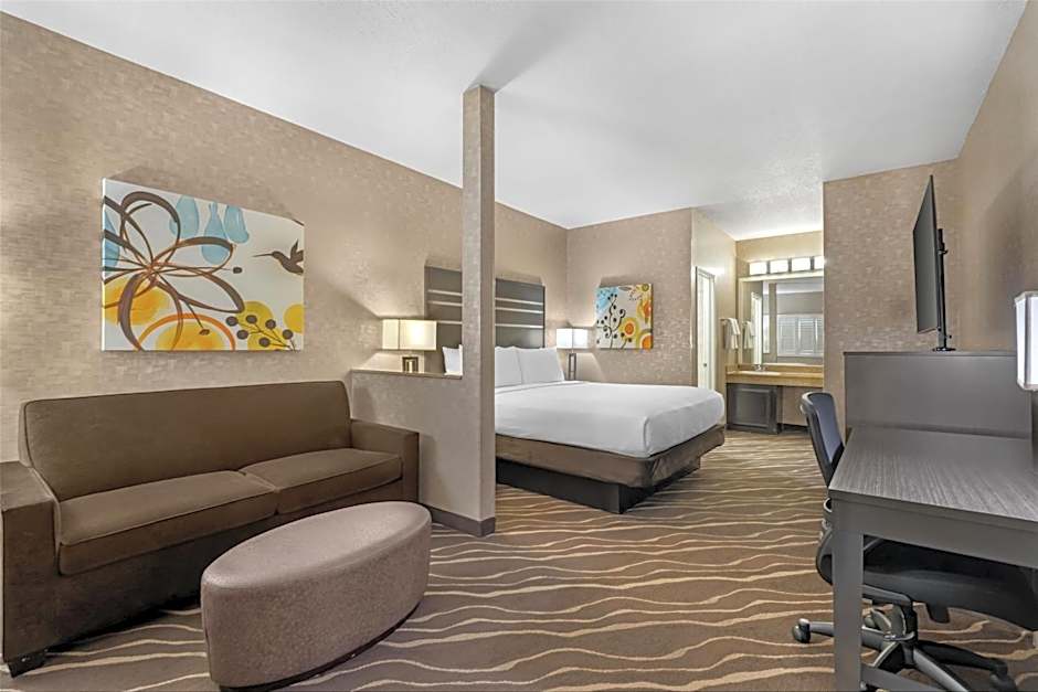Best Western Plus Park Place Inn - Mini Suites