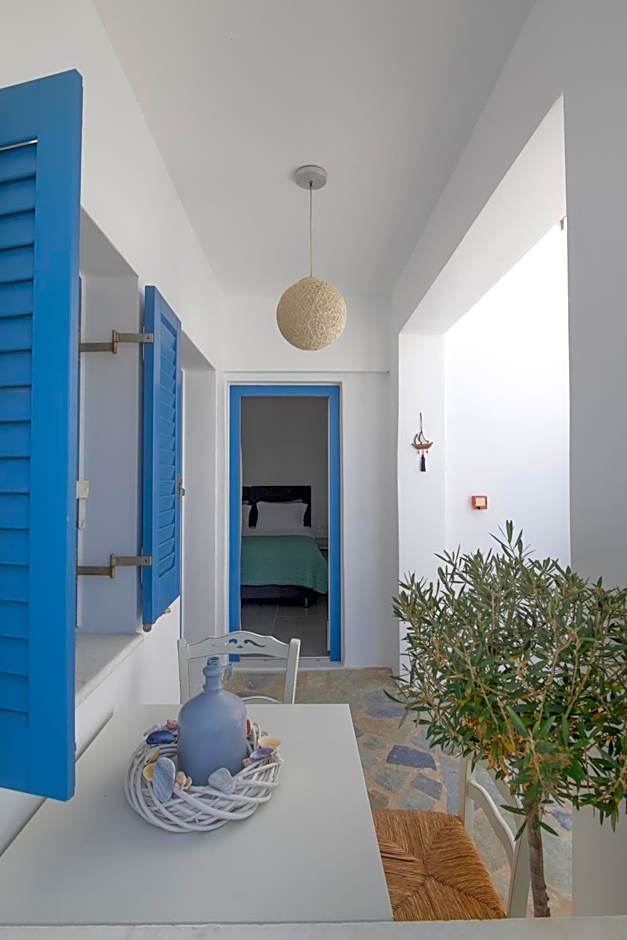 Alexandros Apartments