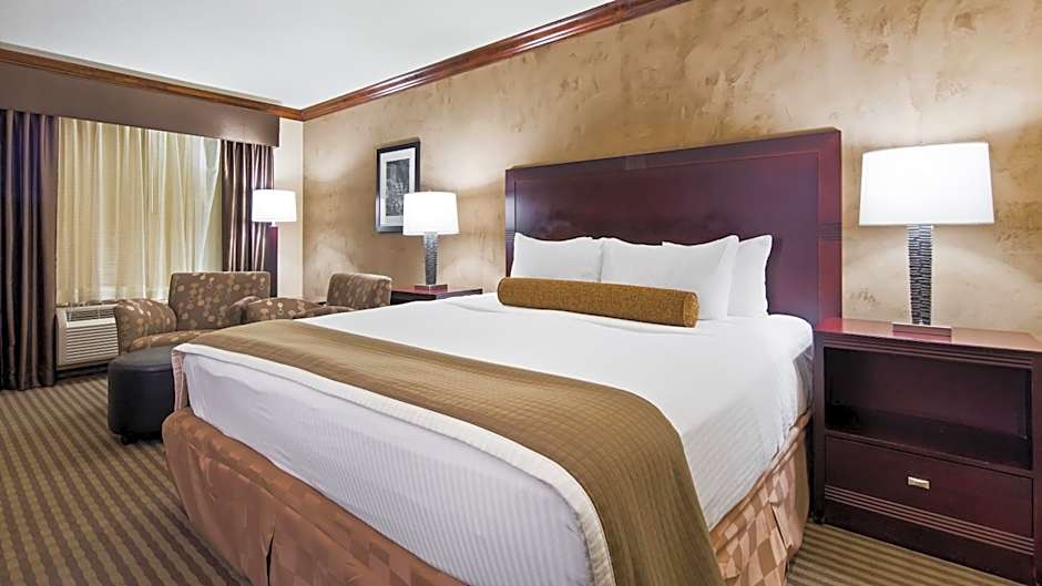 Best Western Plus Raton Hotel