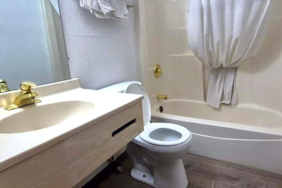 Kings Inn By OYO Calumet Park I-57