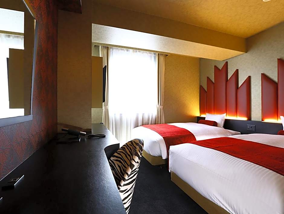 Photo 1 of 27 of 2 Beds, Nonsmoking