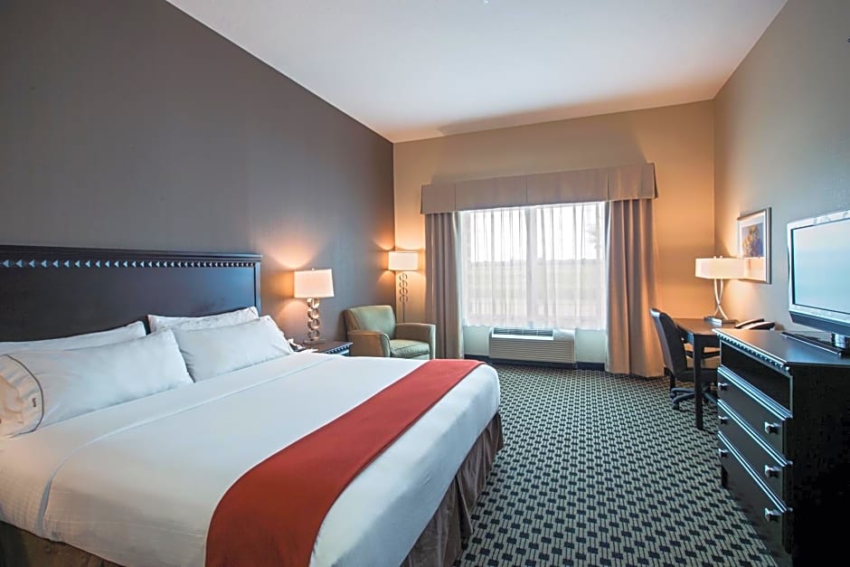 Holiday Inn Express & Suites - Green Bay East, an IHG Hotel