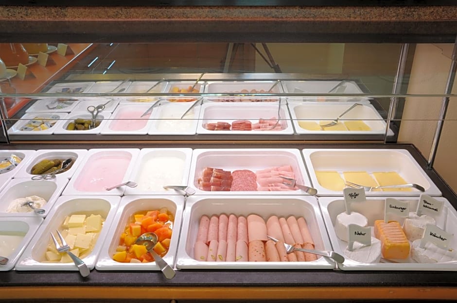 Hotel Post - regionales großes Frühstücksbuffet - auch GF & LF