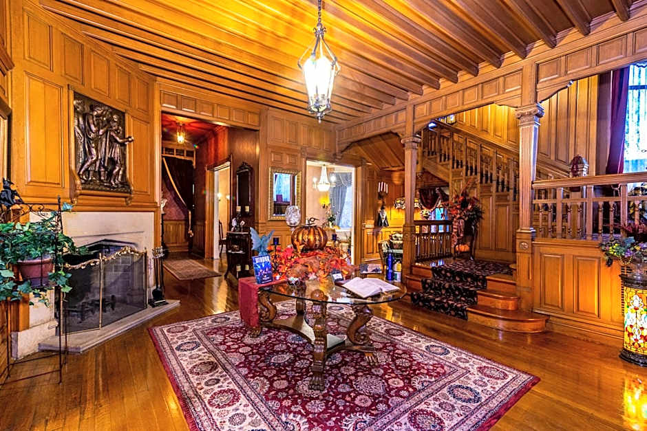 Alexander Mansion Bed & Breakfast