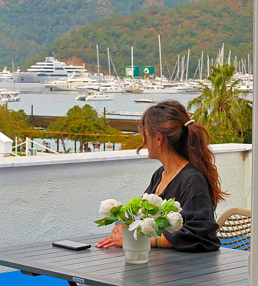 Dedeminn Marina Hotel