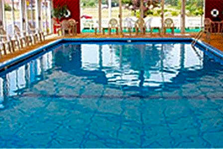 Days Inn by Wyndham Mackinaw City - Lakeview