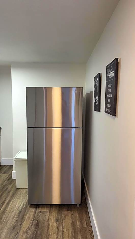 JstLikeHome - Old Ottawa Suite & Guesthouse