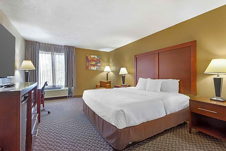 Photo 1 of 5 of 1 King Bed
