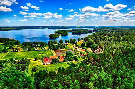 Velo Camp nad jeziorem Dadaj