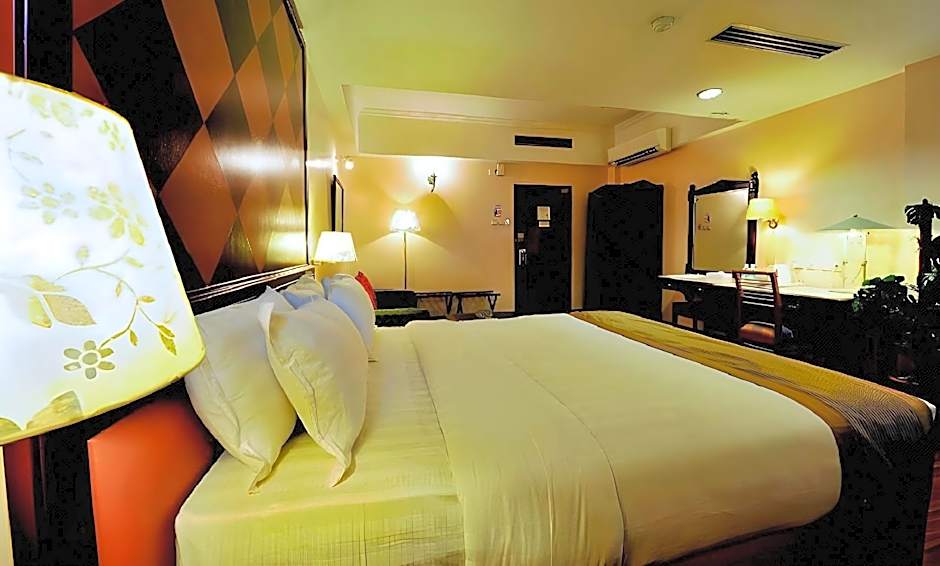 Hotel Emas
