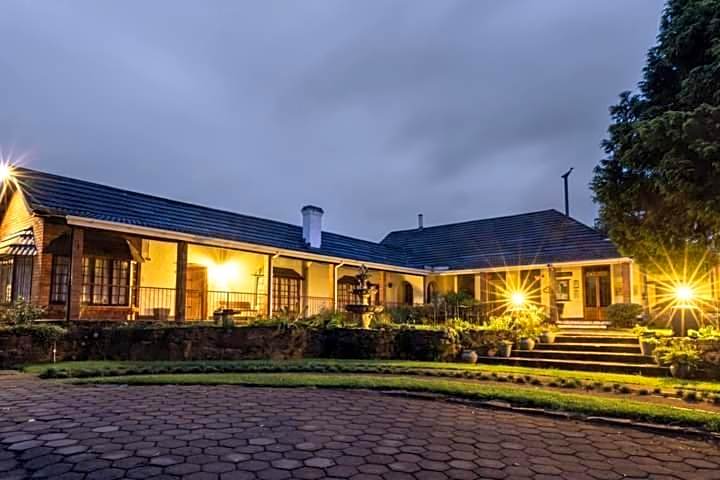 The Oaks Hotel