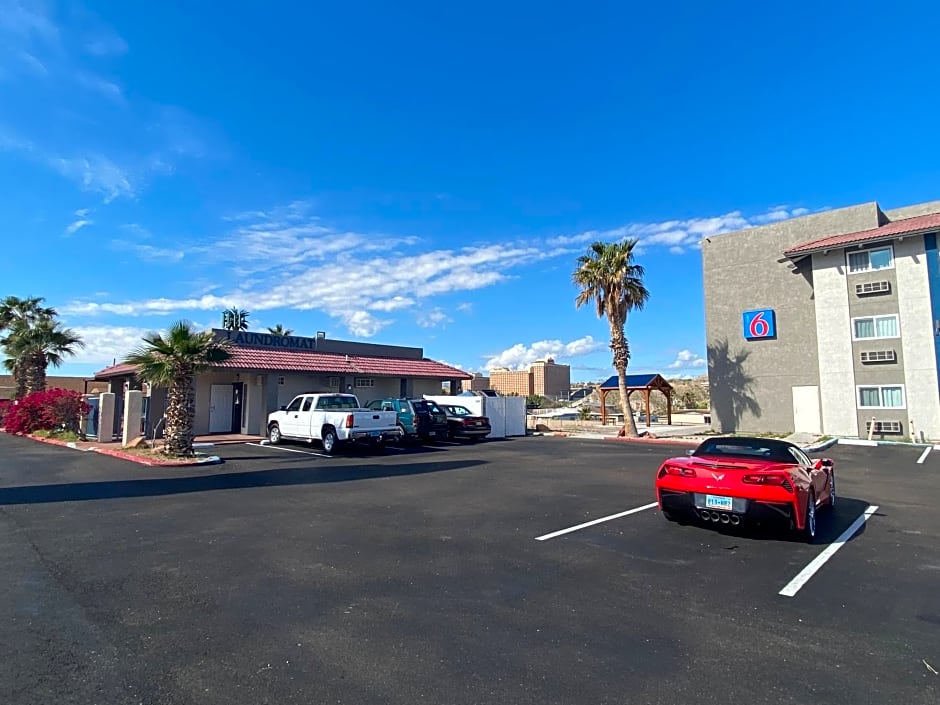 Motel 6 Bullhead City, AZ