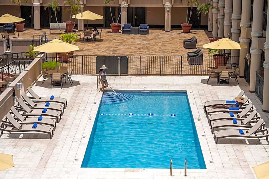Windward Passage Hotel