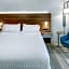 Holiday Inn Express Woodbridge By IHG