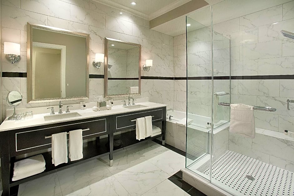 Club Level Suites at Inn on the Fifth