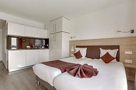 COMFORT STUDIO (SINGLE BEDS)