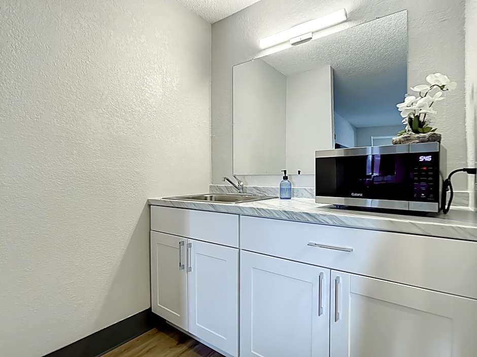 Stayable Suites Kissimmee West