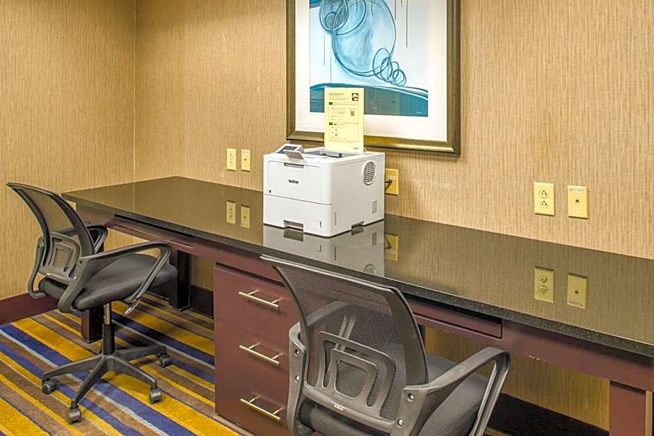 Embassy Suites By Hilton Hotel St. Louis-Airport