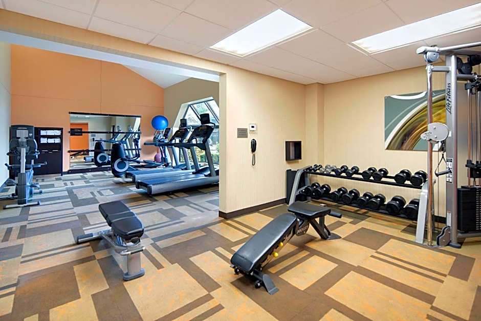 Courtyard by Marriott Dallas Addison/Midway