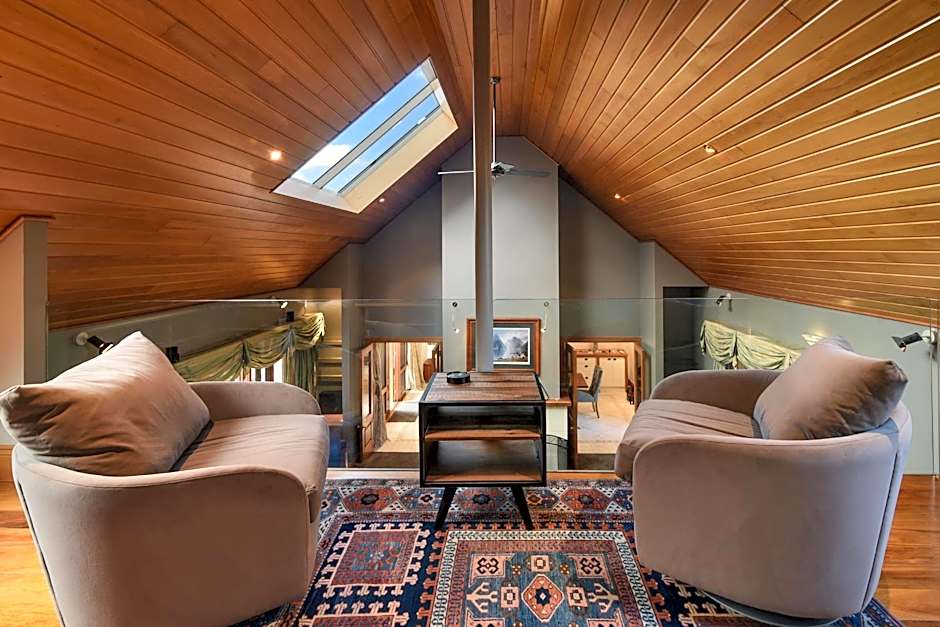 Manata Homestead & Lodge