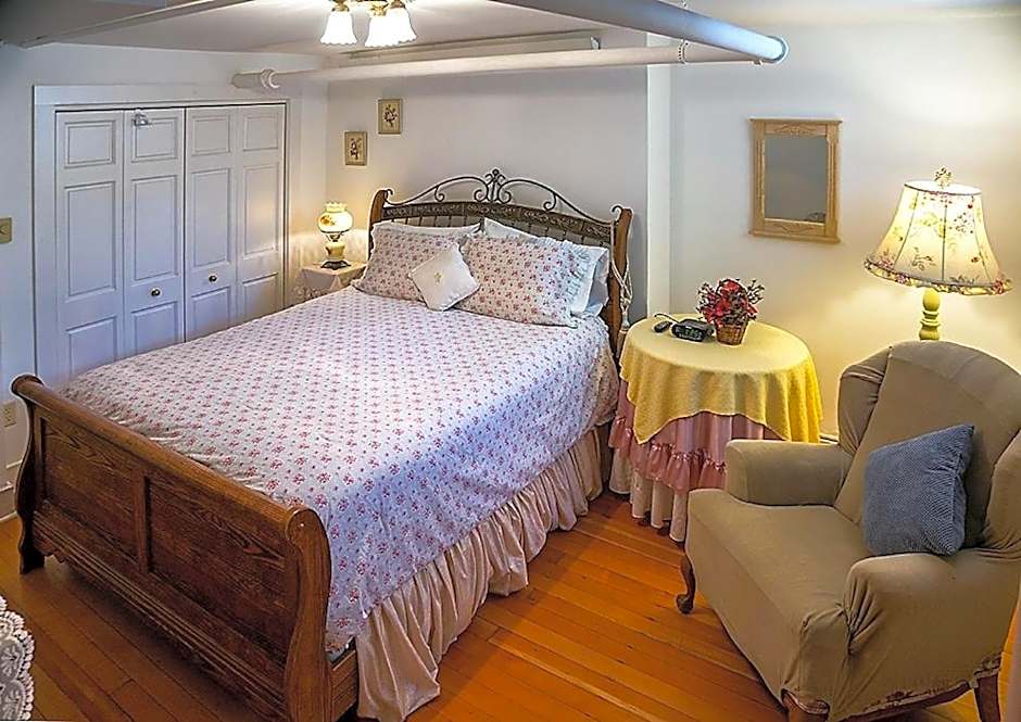 Alexander Mansion Bed & Breakfast