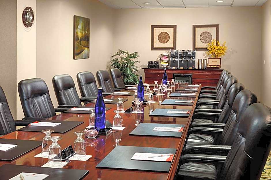 APA Hotel Woodbridge