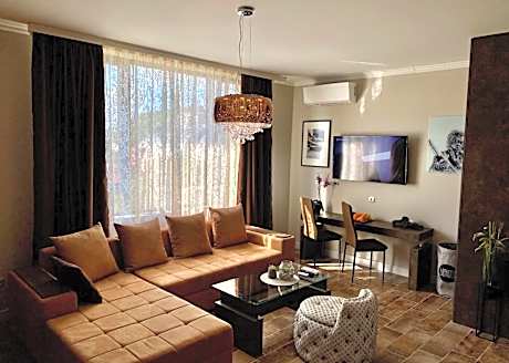 Luxury Apartments Ivon