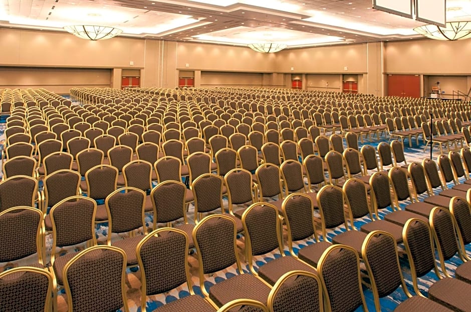 Radisson Hotel & Conference Center Green Bay