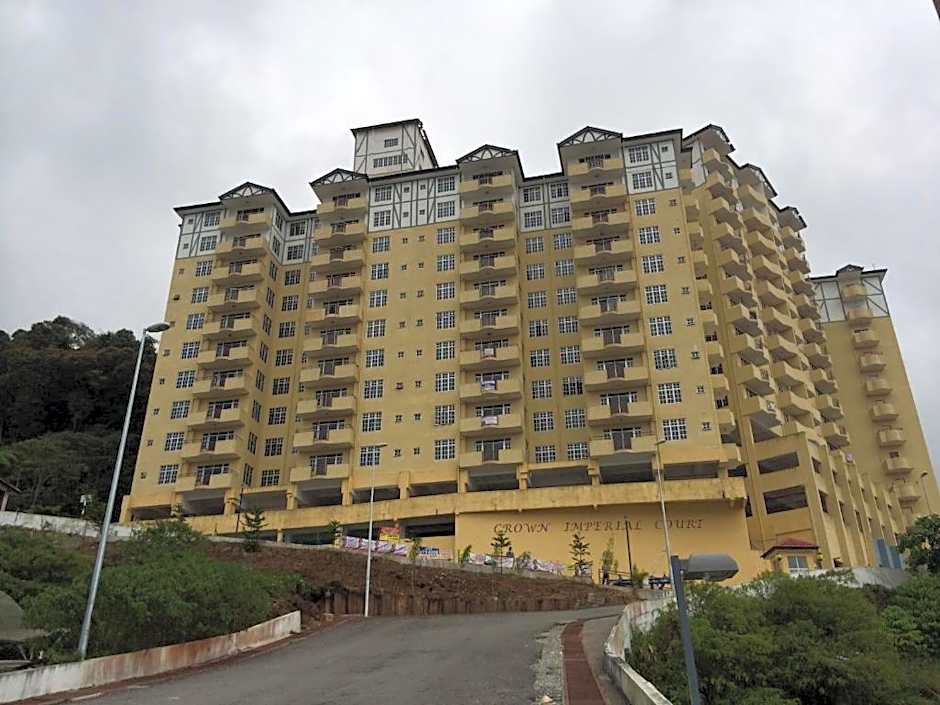 Cameron Pasar Malam Apartment @ Crown Imperial Court