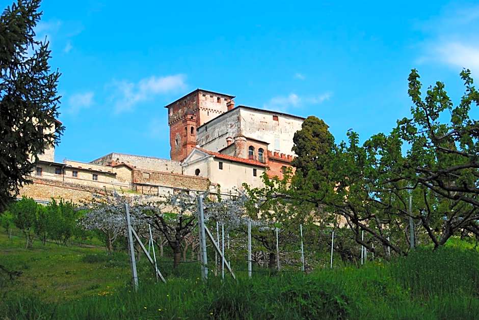 All'Ombra del Castello