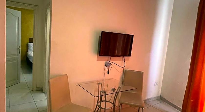 Zaina Plaza Hotel