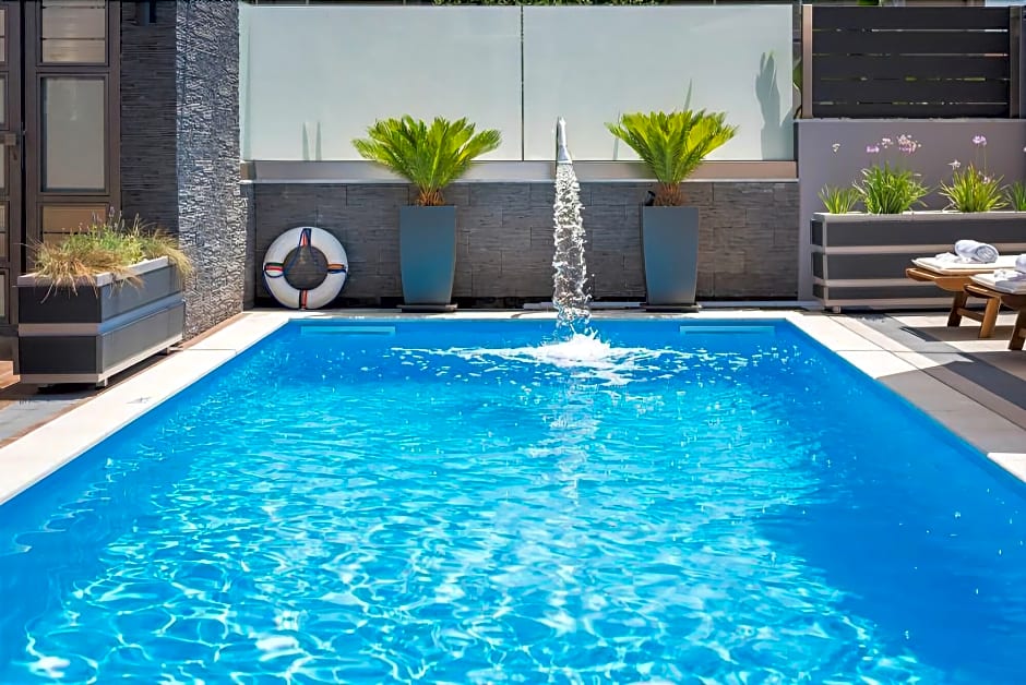 Sun Ray Luxury Aparthotel