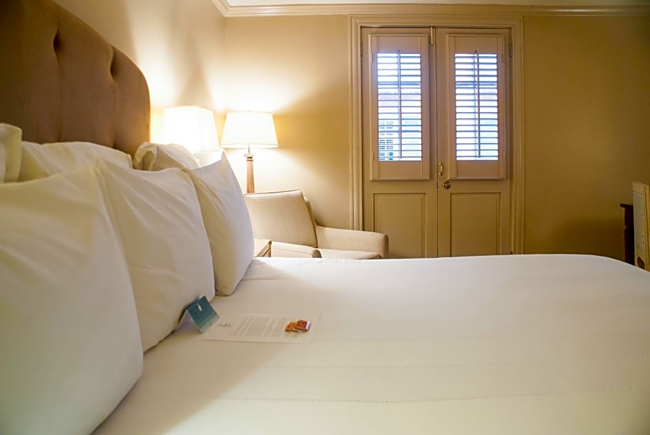 Dauphine Orleans Hotel